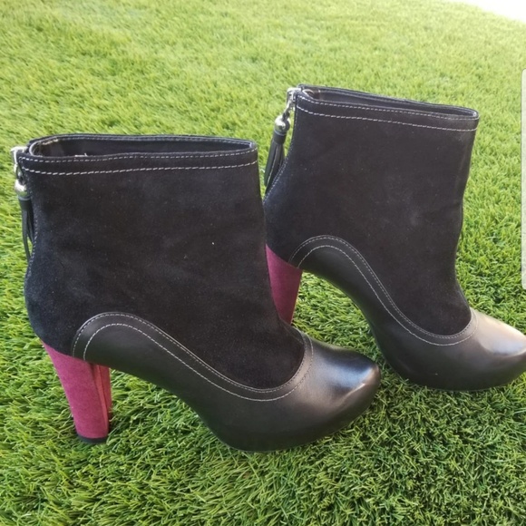 Booties 7.5 - Picture 2 of 4